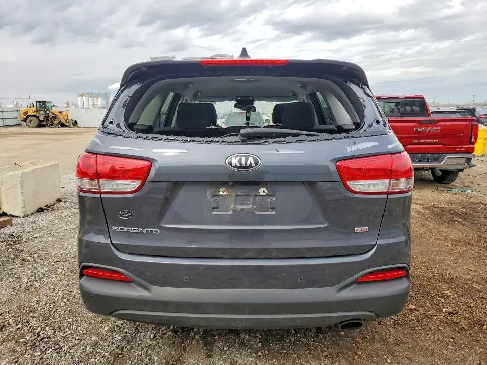 2017 KIA SORENTO LX  