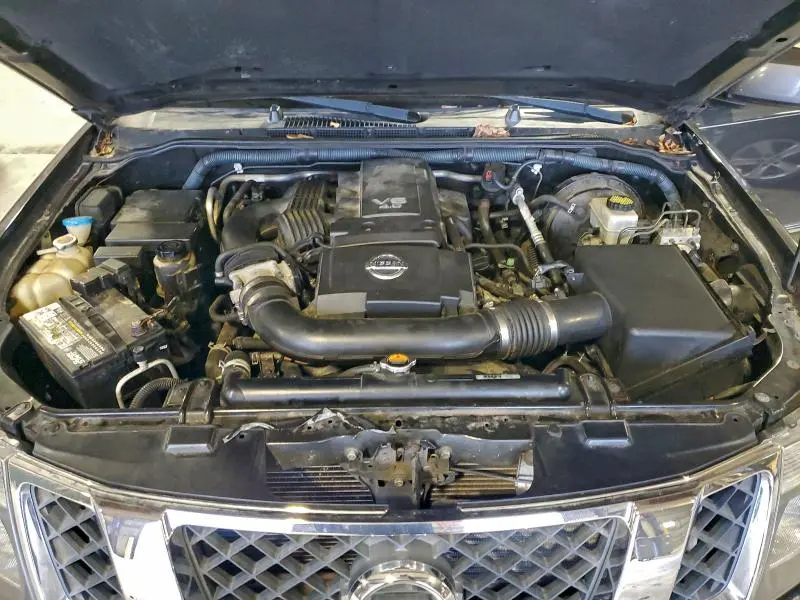 2011 NISSAN PATHFINDER S  