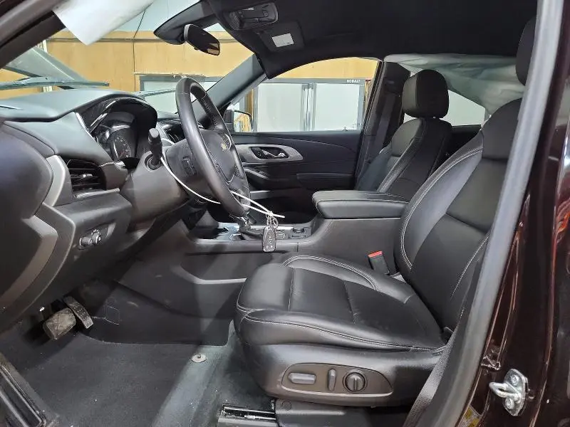 2022 CHEVROLET TRAVERSE LT  