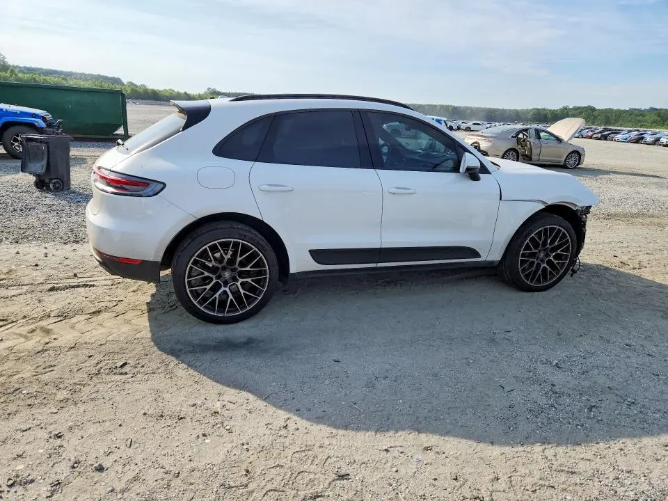 2019 PORSCHE MACAN   