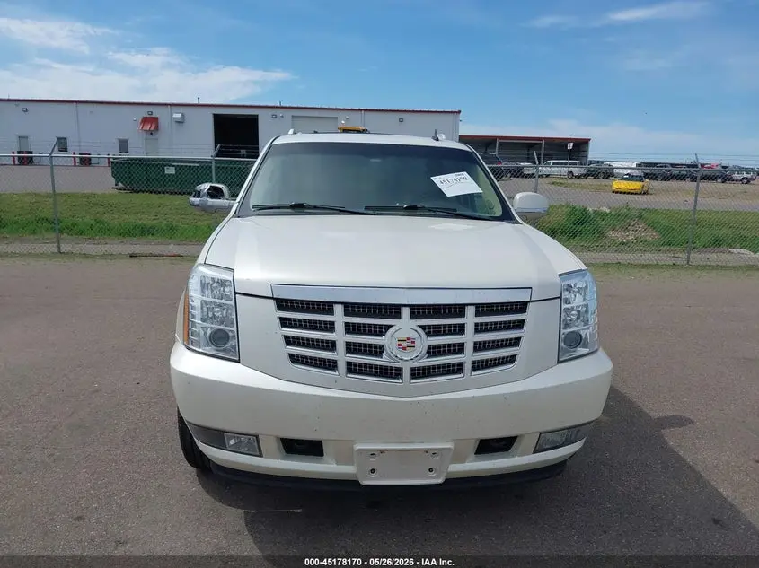 2012 CADILLAC ESCALADE ESV LUXURY