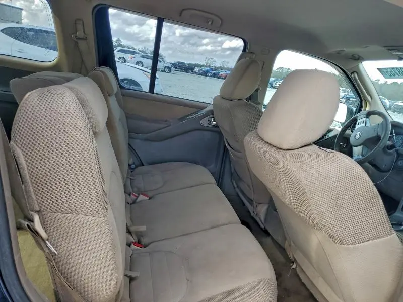 2010 NISSAN PATHFINDER S  