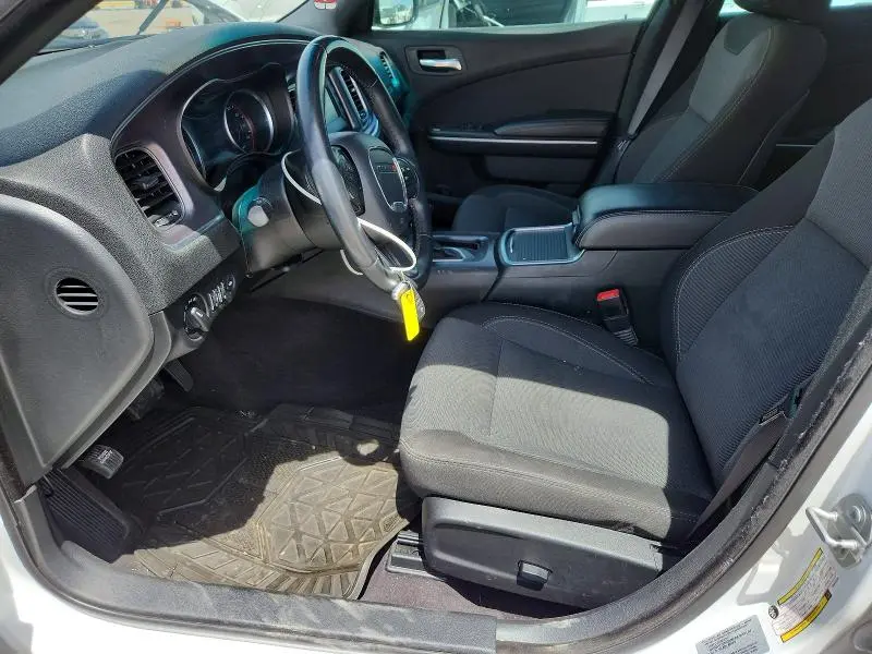 2017 DODGE CHARGER SE  