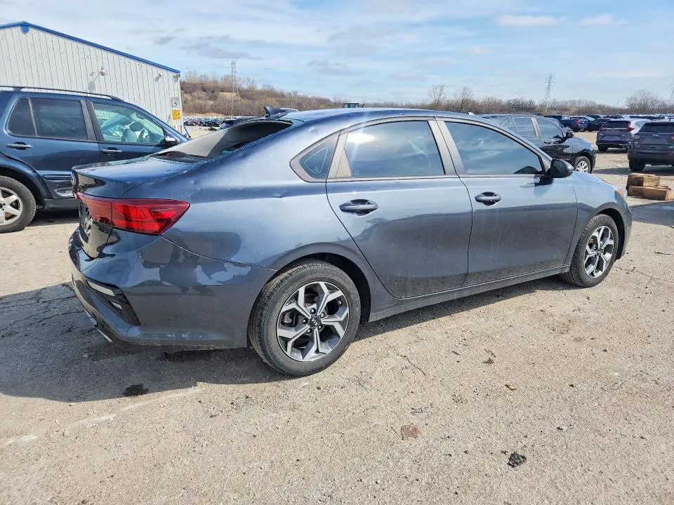 2021 KIA FORTE LXS  