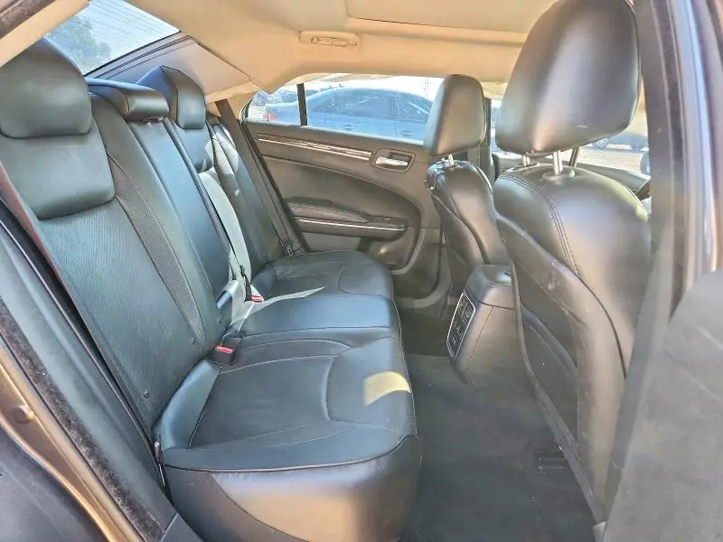 2016 CHRYSLER 300C   