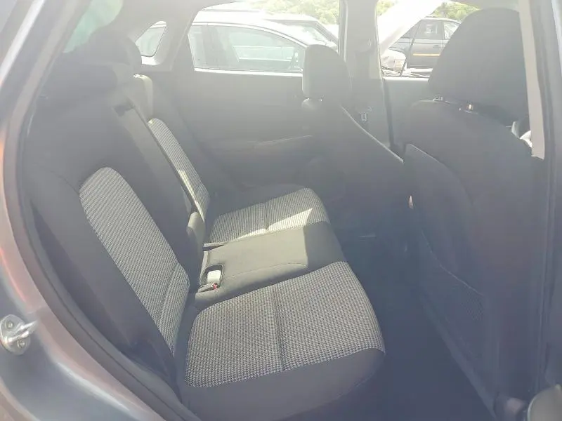 2020 HYUNDAI KONA SE  