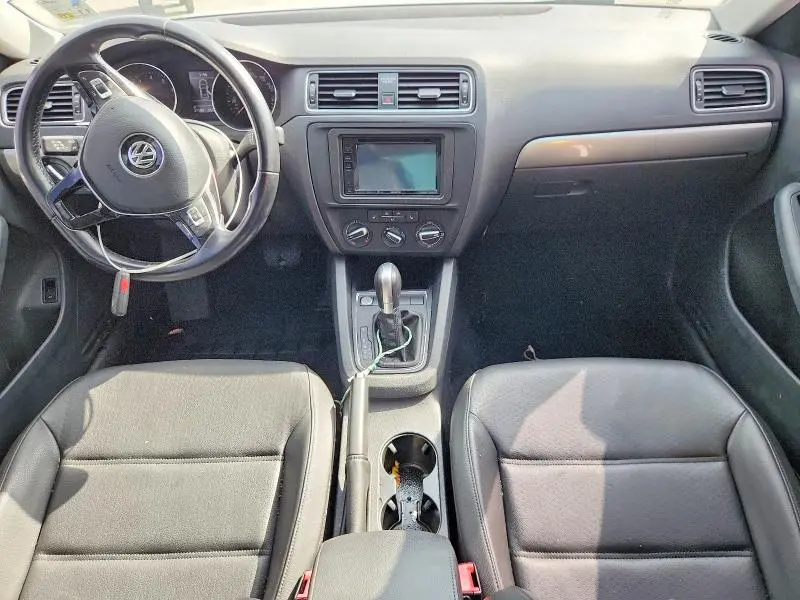 2018 VOLKSWAGEN JETTA SE  