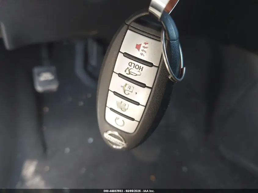 2018 NISSAN ROGUE SV