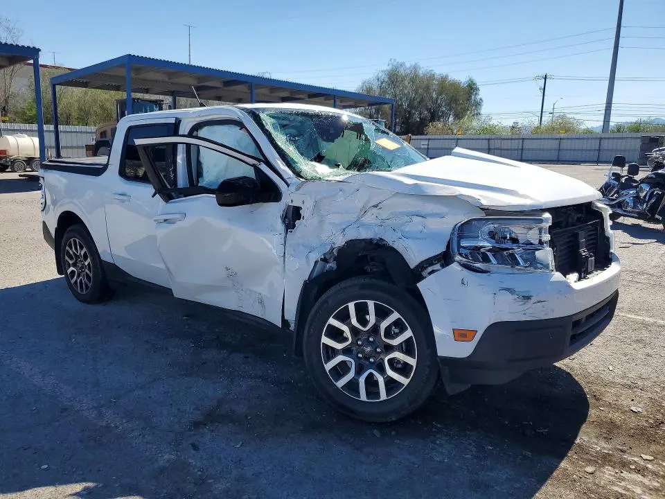 2024 FORD MAVERICK LARIAT  