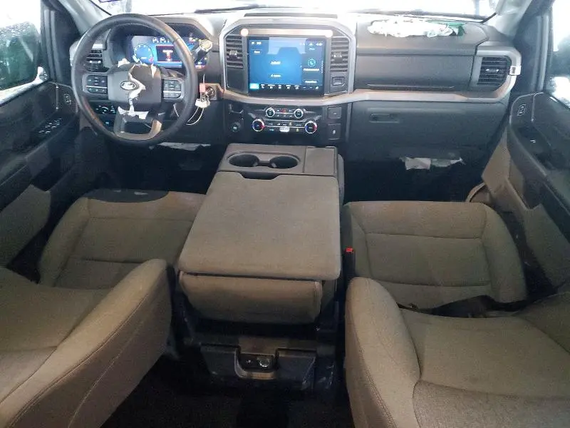 2025 FORD F150 XLT  