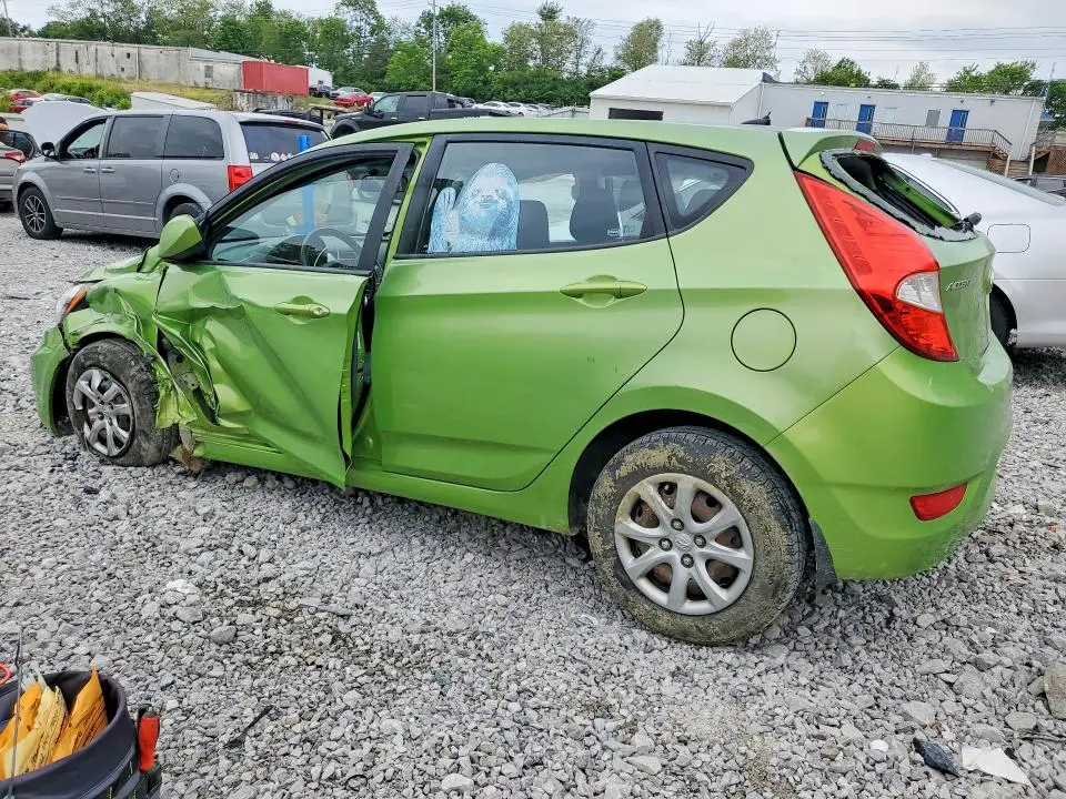 2012 HYUNDAI ACCENT GS  
