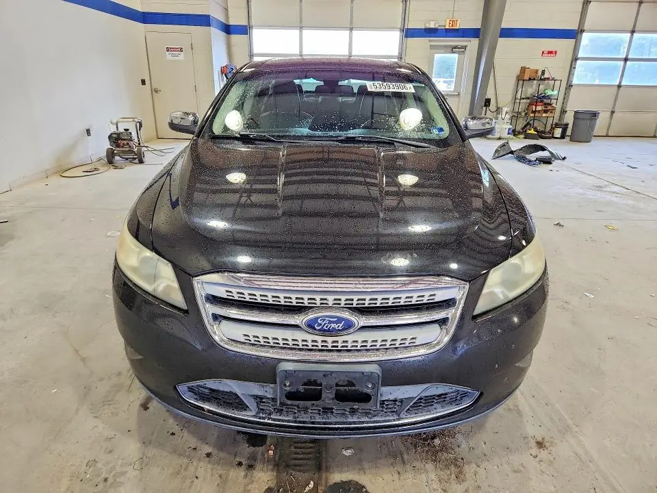 2010 FORD TAURUS LIMITED  