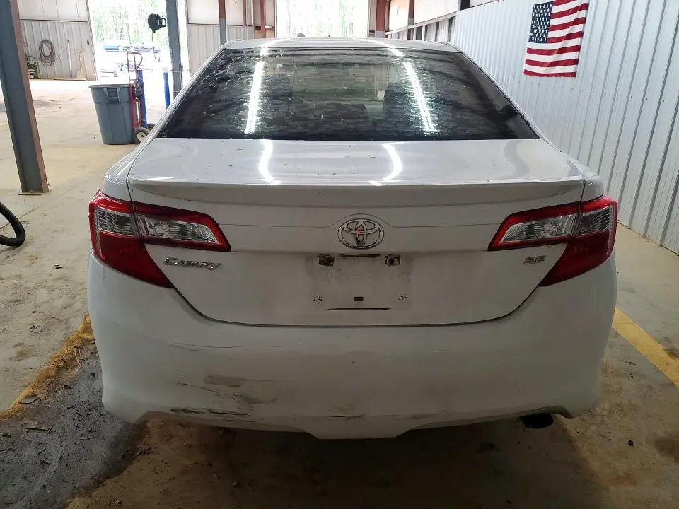 2013 TOYOTA CAMRY SE  