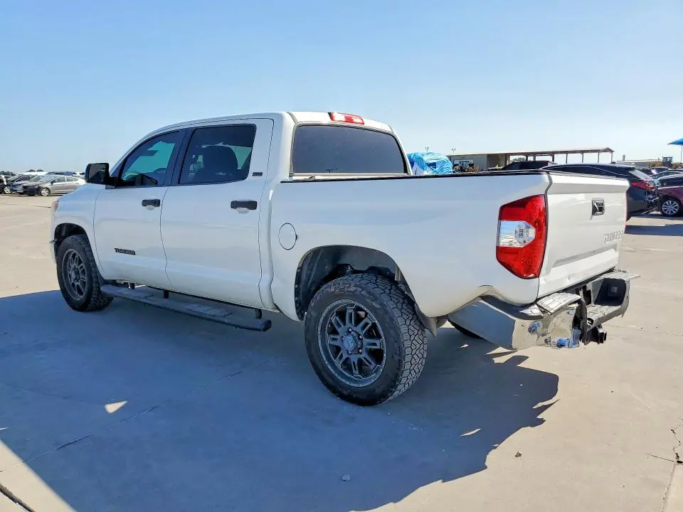 2017 TOYOTA TUNDRA CREWMAX SR5  