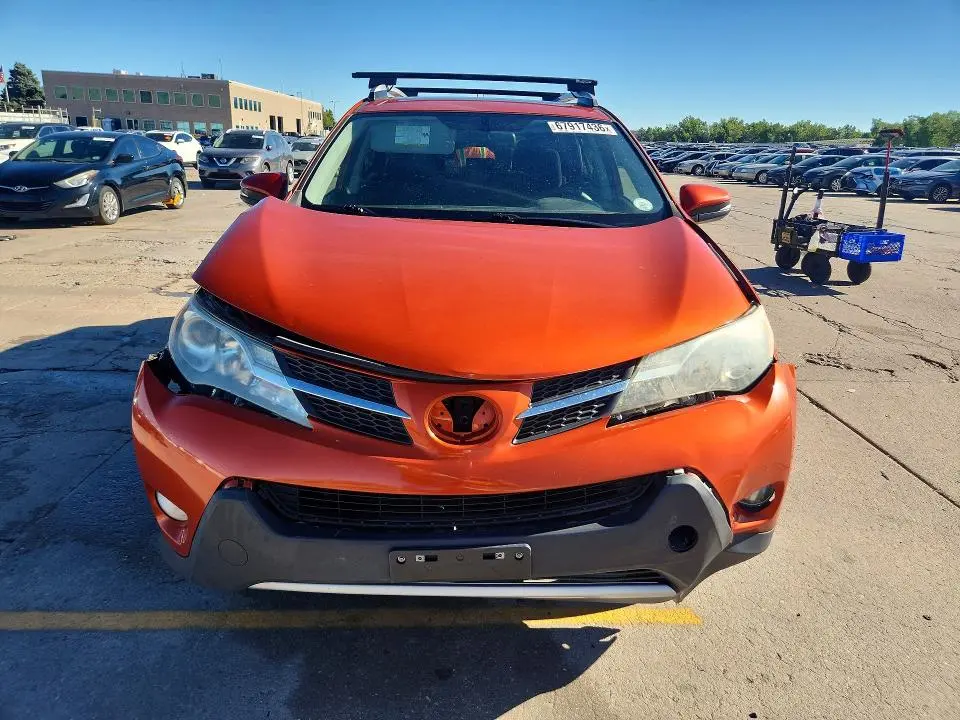 2015 TOYOTA RAV4 XLE  
