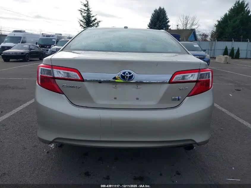2014 TOYOTA CAMRY HYBRID XLE