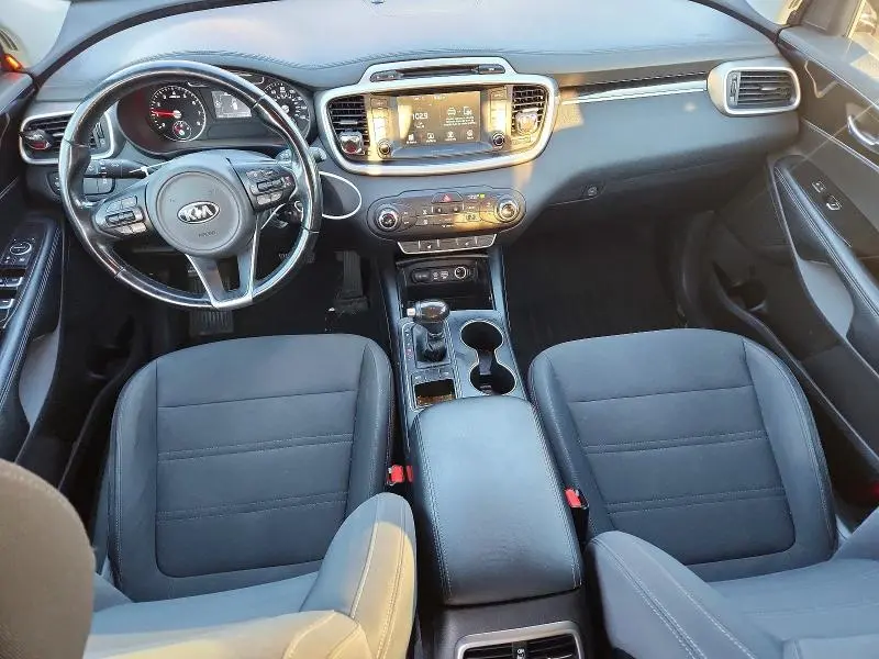 2018 KIA SORENTO LX  