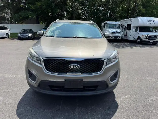 2016 KIA SORENTO LX  