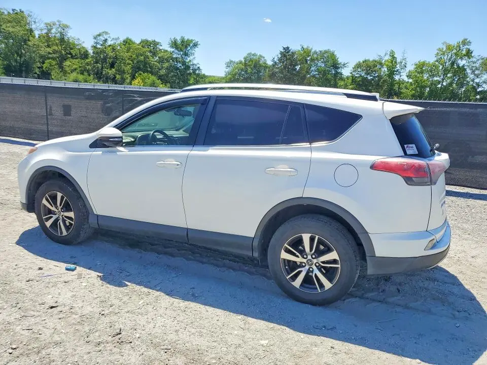 2017 TOYOTA RAV4 XLE  