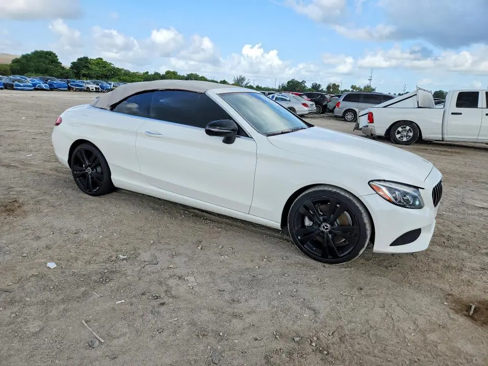 2017 MERCEDES-BENZ C 300  