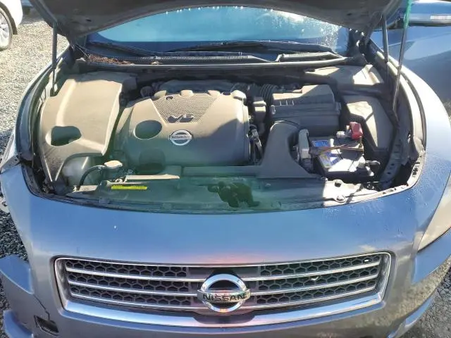 2011 NISSAN MAXIMA S  