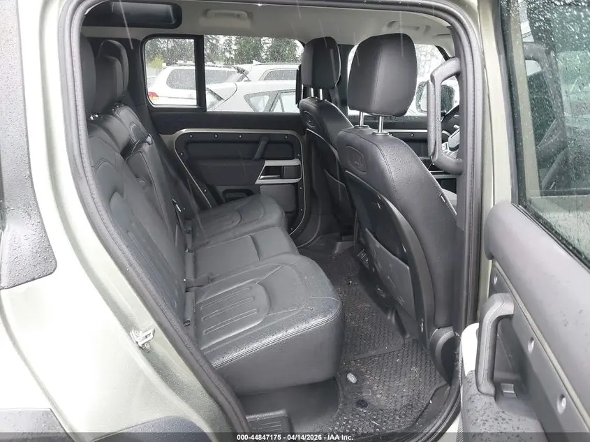 2022 LAND ROVER DEFENDER 110 SE