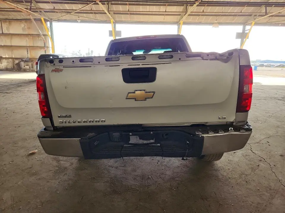 2011 CHEVROLET SILVERADO C1500 LS  