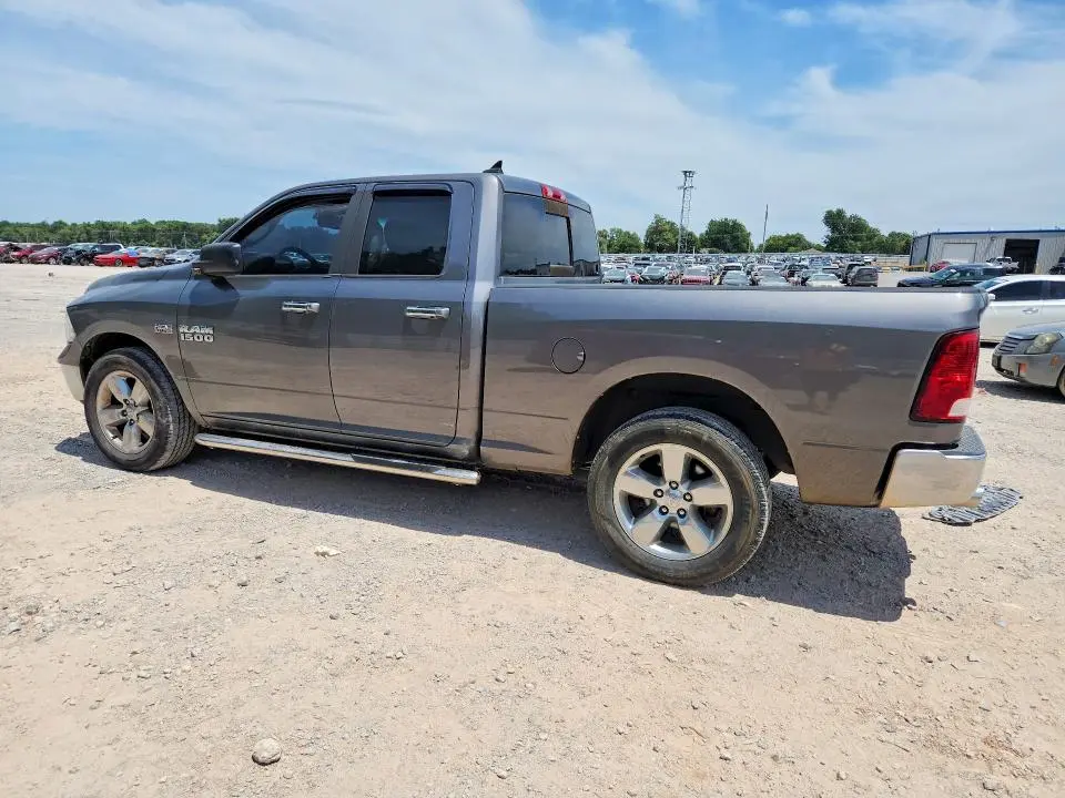 2013 RAM 1500 SLT  