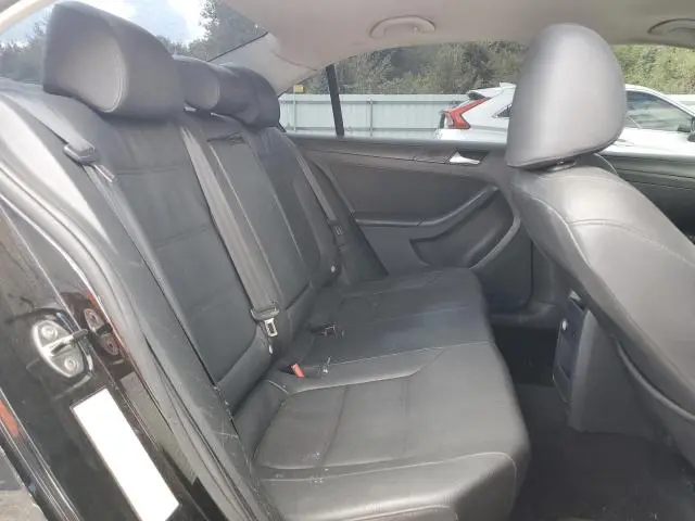 2012 VOLKSWAGEN JETTA SE  