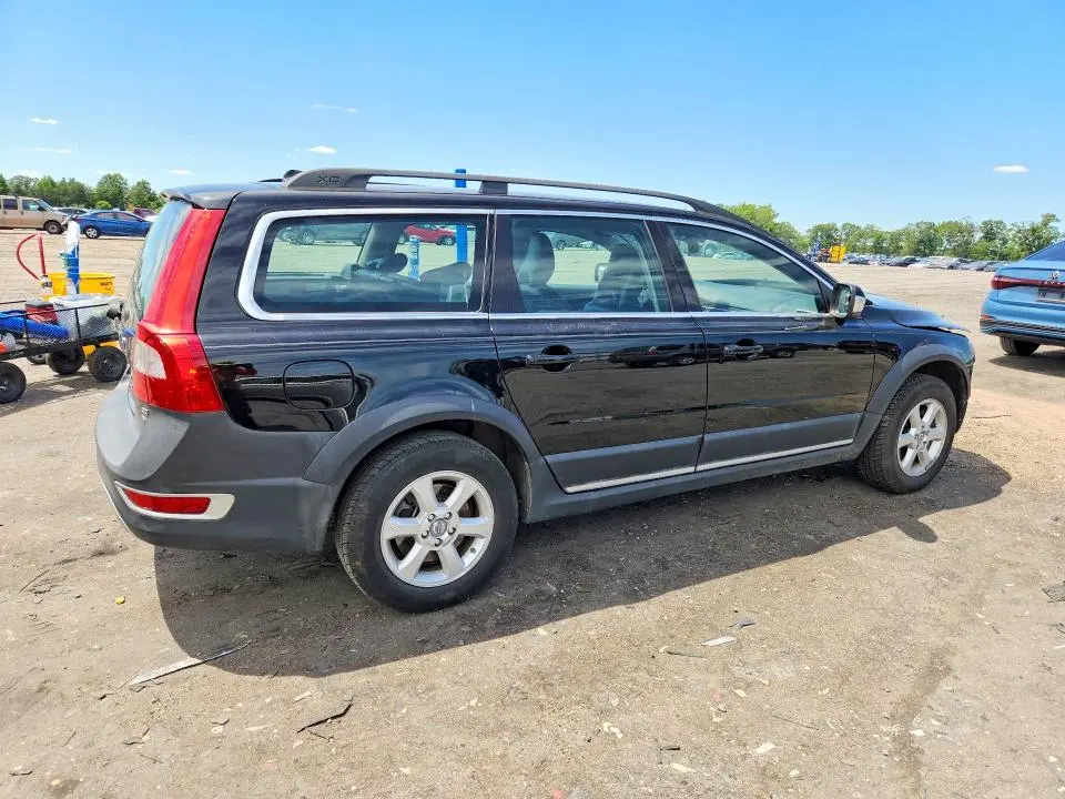 2010 VOLVO XC70 3.2  