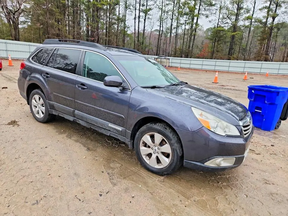 2011 SUBARU OUTBACK 2.5I LIMITED  