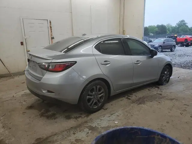 2019 TOYOTA YARIS L  