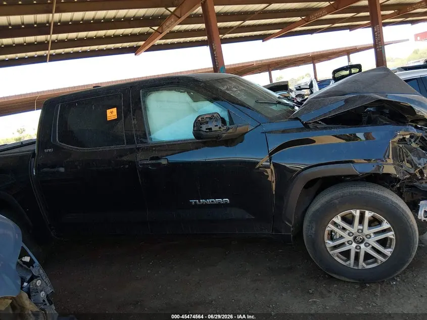 2025 TOYOTA TUNDRA SR5