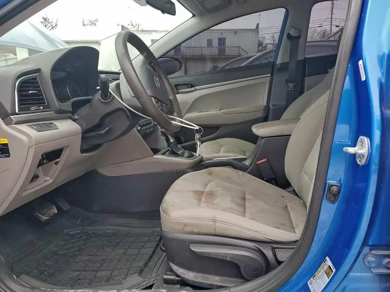 2017 HYUNDAI ELANTRA SE  