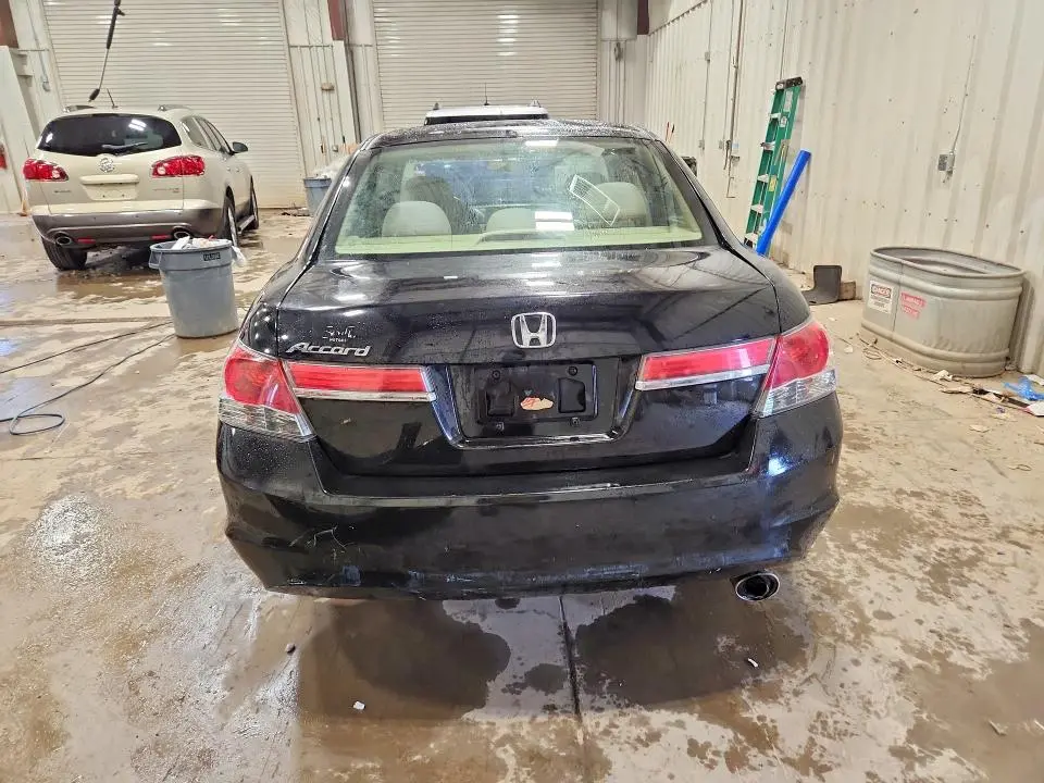 2012 HONDA ACCORD LX  