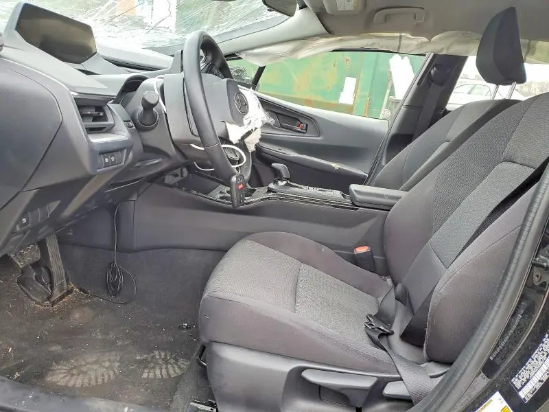 2025 TOYOTA PRIUS LE  