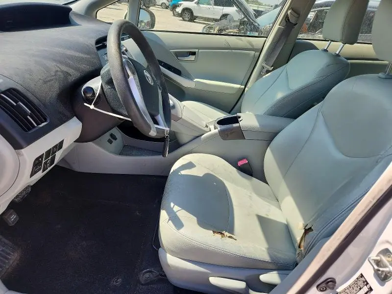 2013 TOYOTA PRIUS THREE  