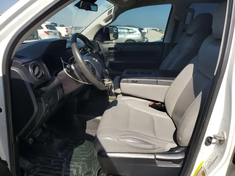 2018 TOYOTA TUNDRA DOUBLE CAB SR  
