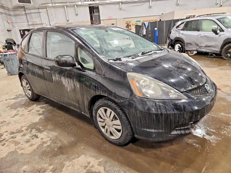 2013 HONDA FIT   