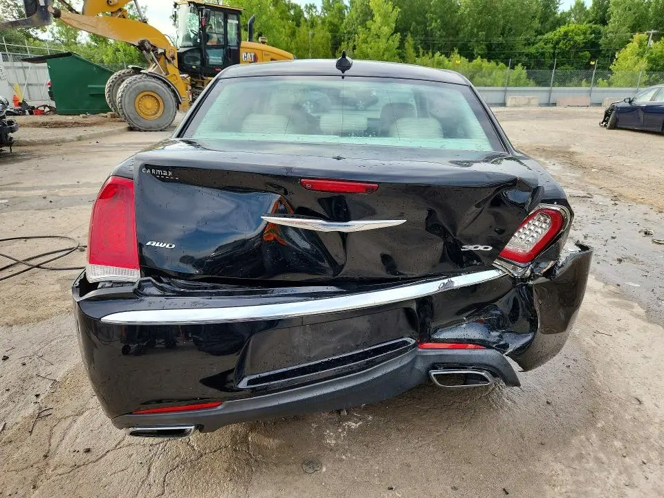 2016 CHRYSLER 300 LIMITED  