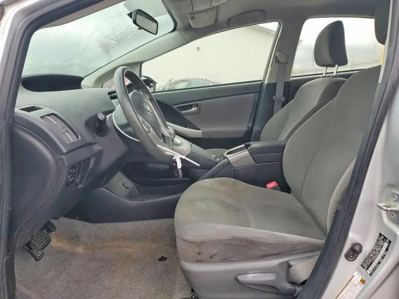 2013 TOYOTA PRIUS TWO  