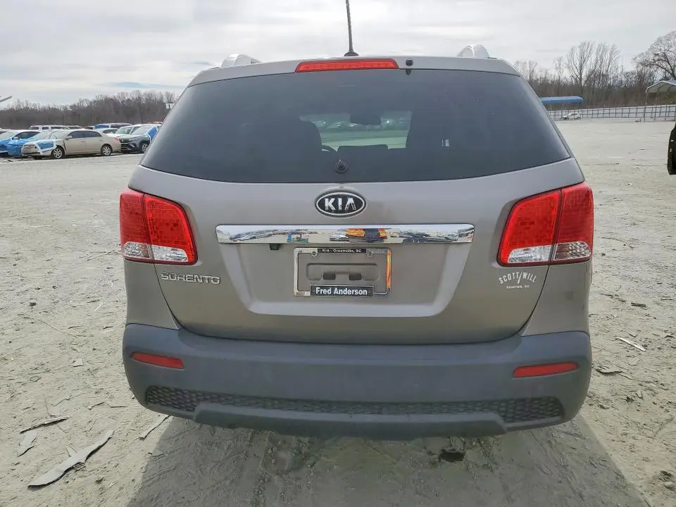 2013 KIA SORENTO LX  