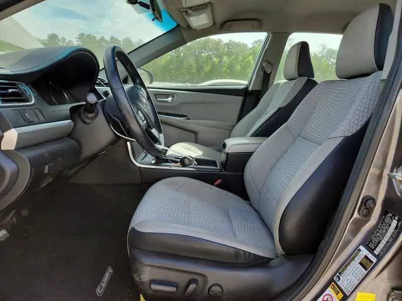 2015 TOYOTA CAMRY SE  