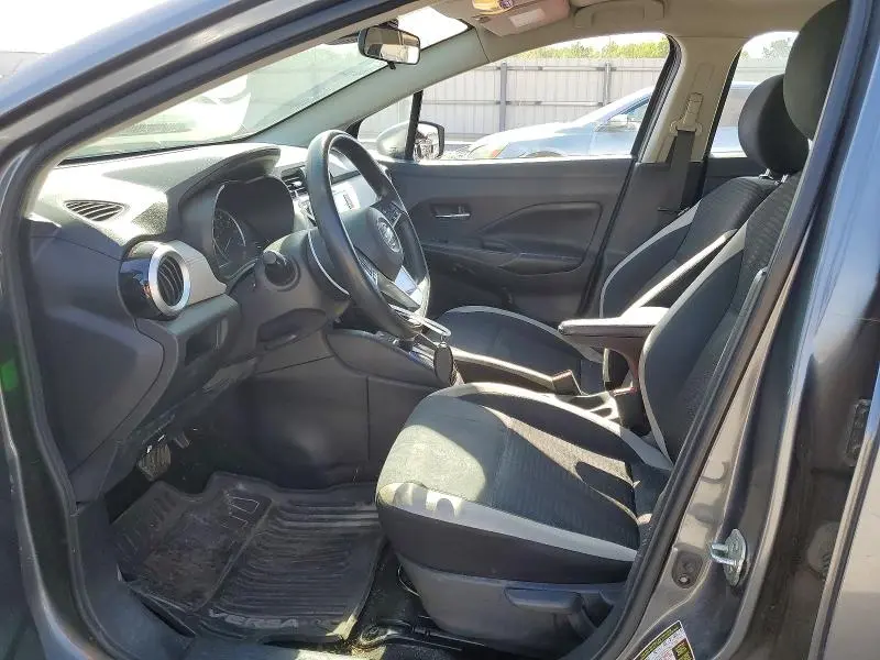 2020 NISSAN VERSA SV  