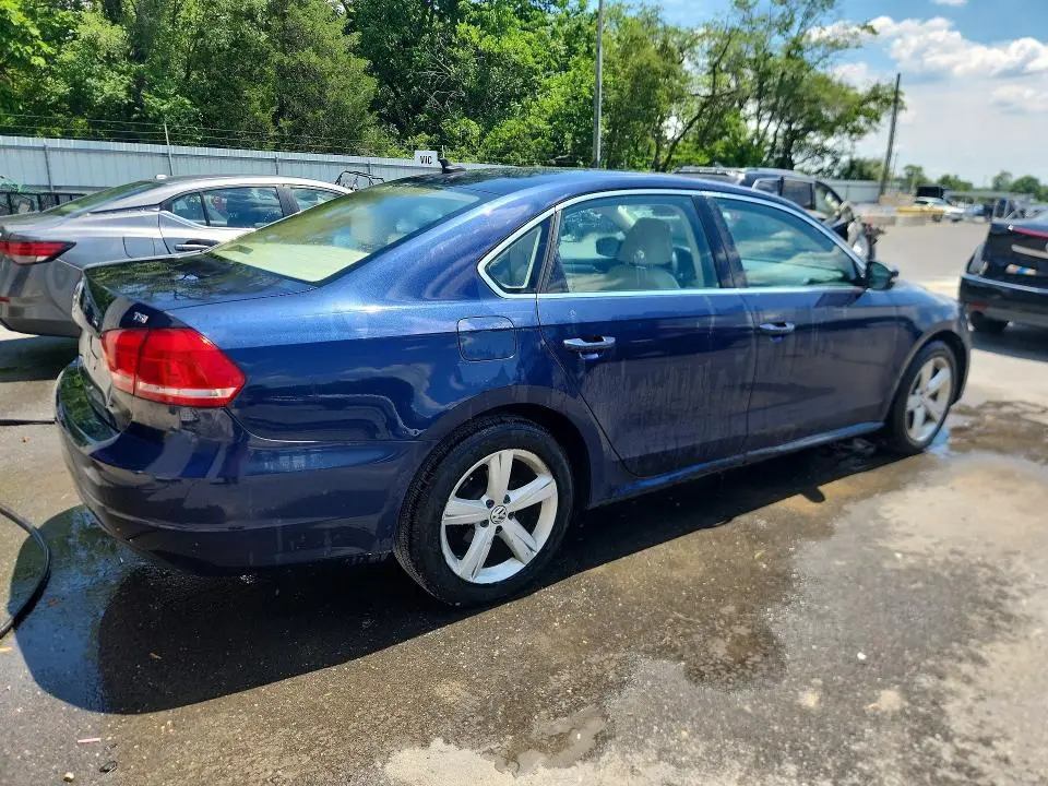2014 VOLKSWAGEN PASSAT S  