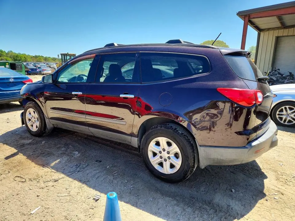 2010 CHEVROLET TRAVERSE LS  