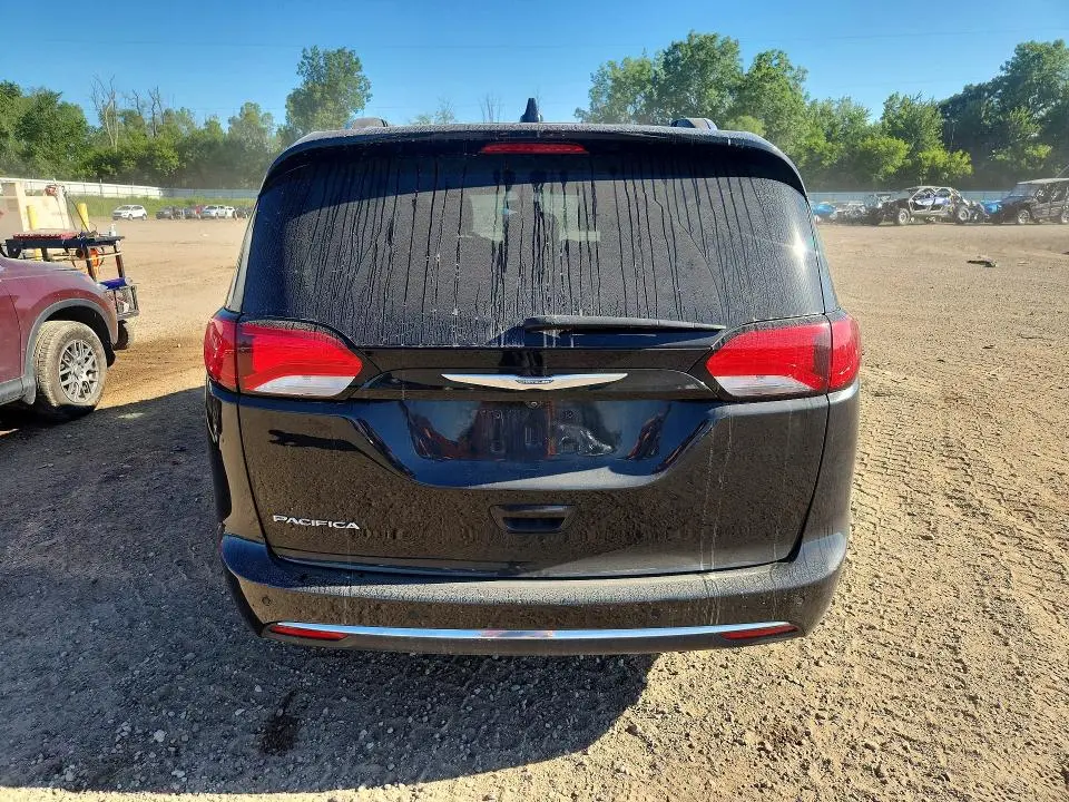 2017 CHRYSLER PACIFICA TOURING L PLUS  