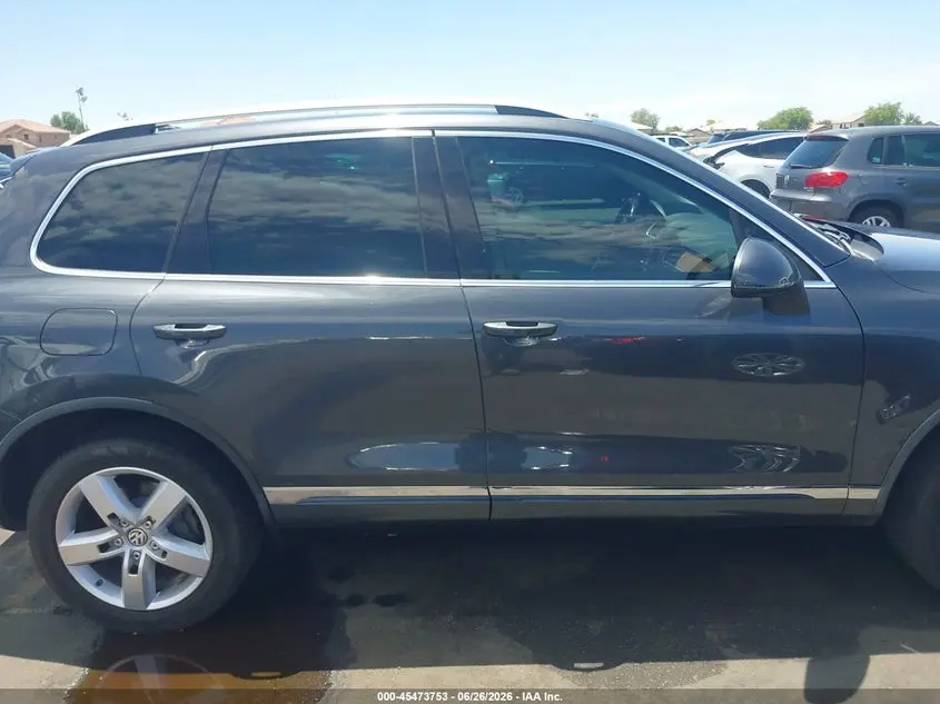 2011 VOLKSWAGEN TOUAREG TDI LUX