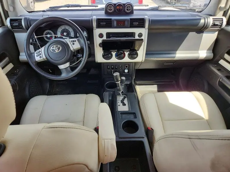 2013 TOYOTA FJ CRUISER BASE  