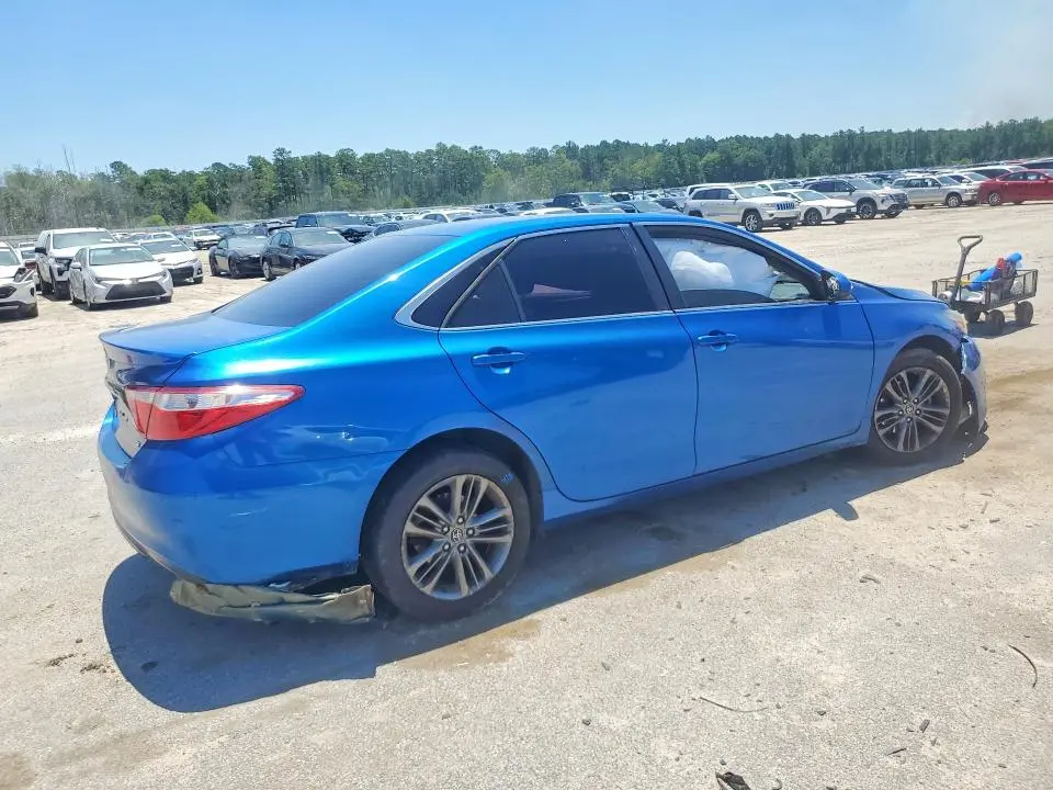 2017 TOYOTA CAMRY SE  